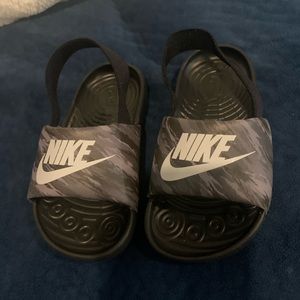 NEW baby toddler Nike Sandals - boys 7C